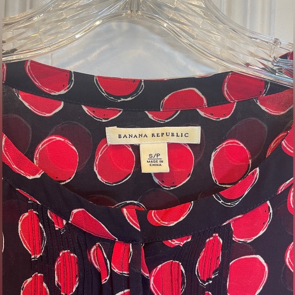 Banana Republic Black and Red Polka Dot Button Up Blouse - Size S - Picture 3 of 6
